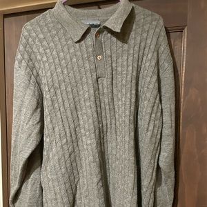 Gray Mens sweater XXL. Two button with collar. Andrew Fezza Brand